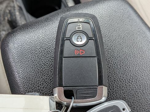 Used 2018 Ford EcoSport SE w/ SE Convenience Package FWD image 34