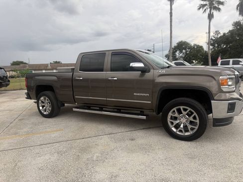 Used 2014 GMC Sierra 1500 SLT w/ SLT Crew Cab Value Package AWD/4WD image 7