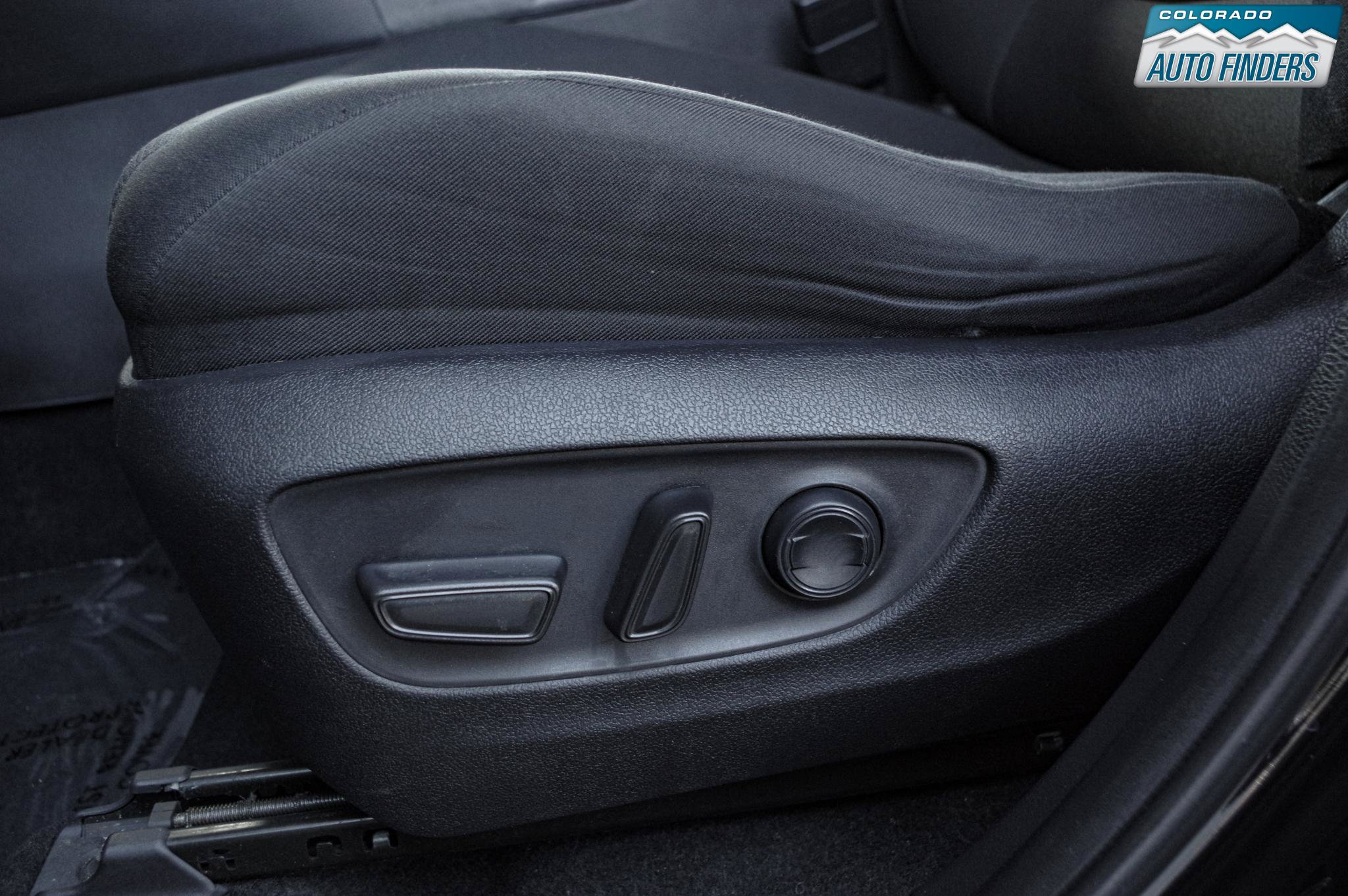 Used 2021 Toyota RAV4 XLE AWD/4WD image 12