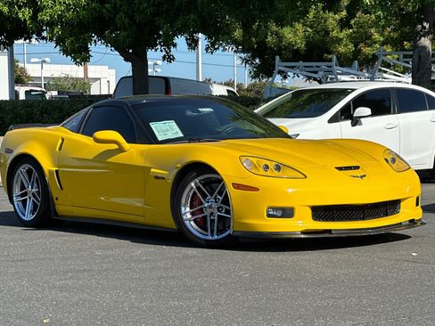 Used 2008 Chevrolet Corvette Z06 w/ Preferred Equipment Group RWD image 2