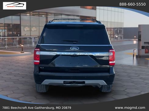 Used 2019 Ford Expedition XLT w/ Equipment Group 202A RWD image 11