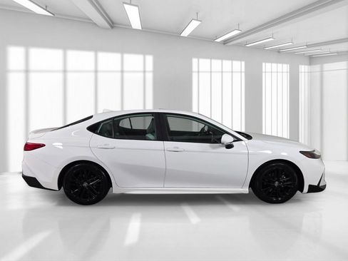 Used 2025 Toyota Camry SE w/ Multimedia Upgrade Package FWD image 9
