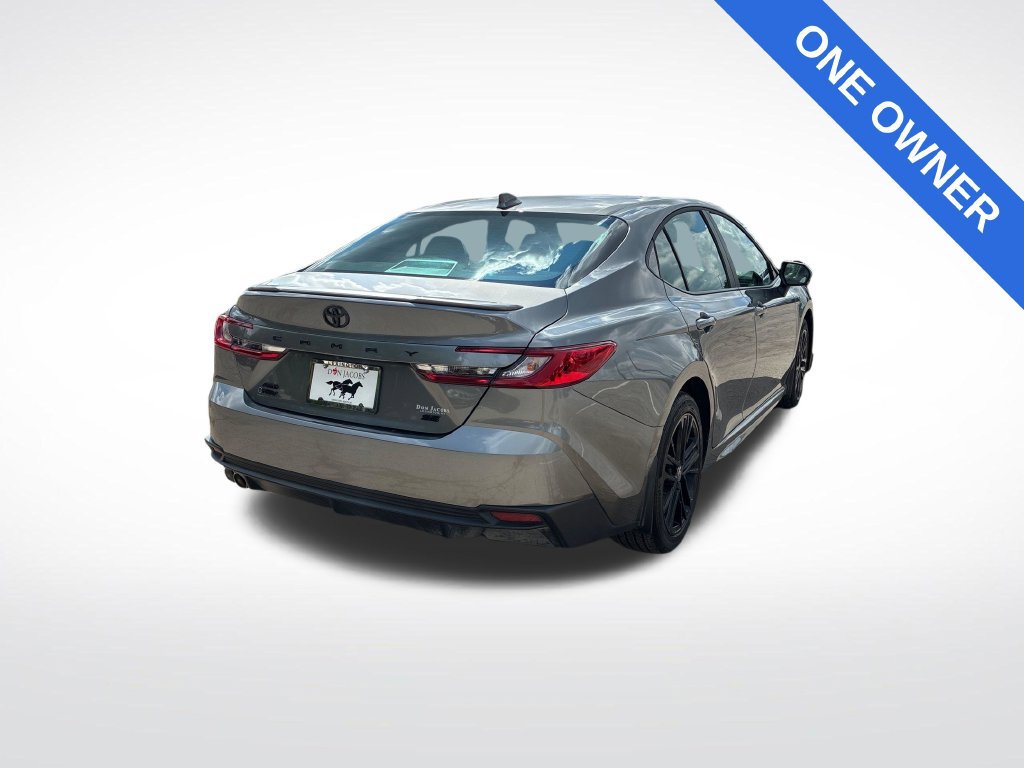 Used 2026 Toyota Camry SE AWD/4WD image 4