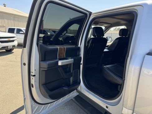 Used 2018 Ford F150 Lariat image 25