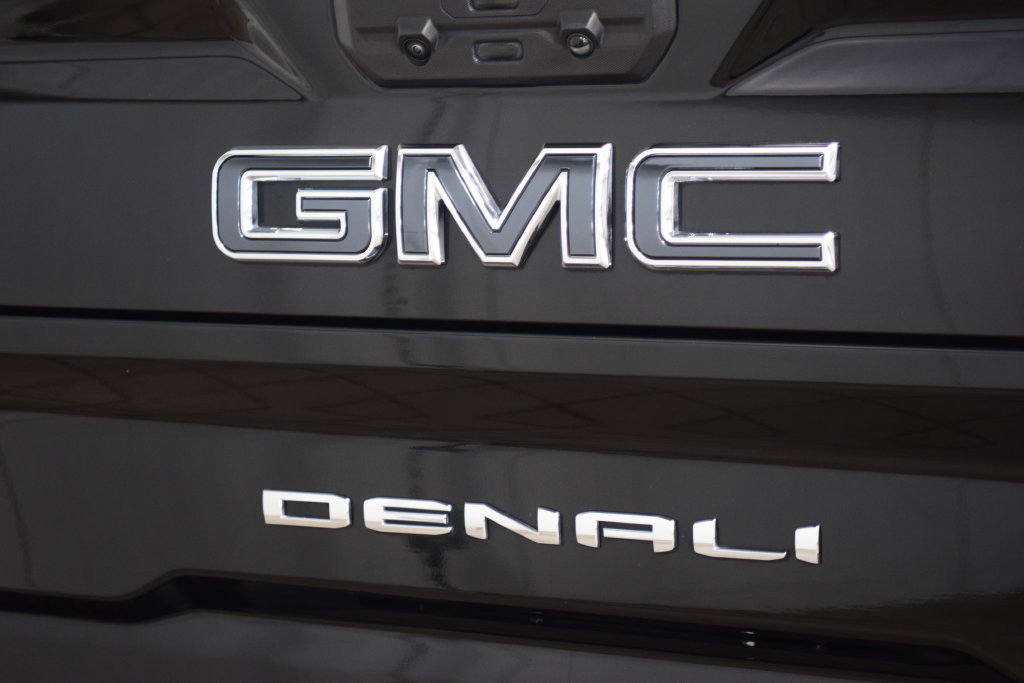 Used 2024 GMC Sierra 2500 Denali Ultimate AWD/4WD image 27