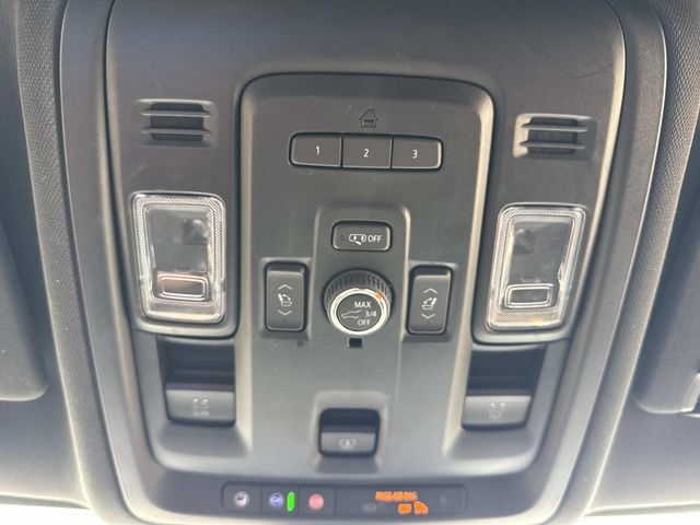 Used 2022 GMC Yukon SLT w/ SLT Premium Package RWD image 24