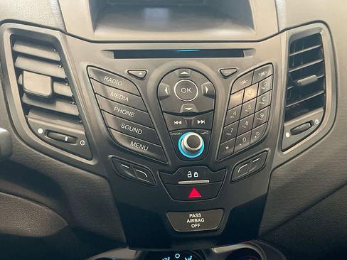 Used 2019 Ford Fiesta SE image 16