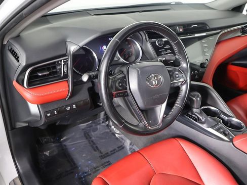 Used 2019 Toyota Camry XSE image 27