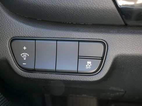 Certified 2024 Kia Seltos X-Line image 26