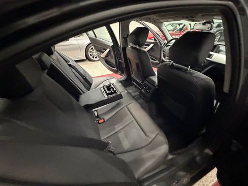 Used 2013 BMW 320i xDrive Sedan AWD/4WD image 29