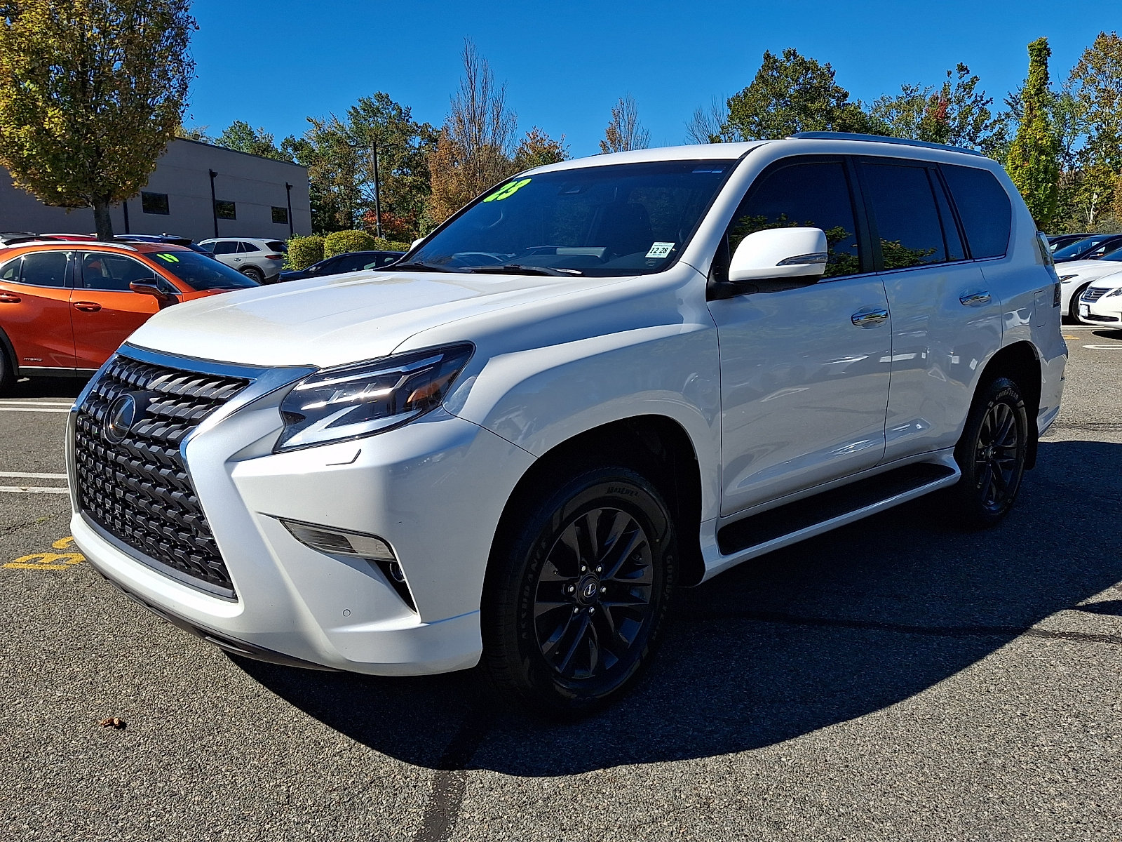 Certified 2023 Lexus GX 460 Premium w/ Premium Package AWD/4WD image 3