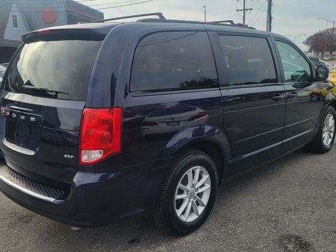 Used 2015 Dodge Grand Caravan SXT w/ UConnect Hands-Free Group image 5