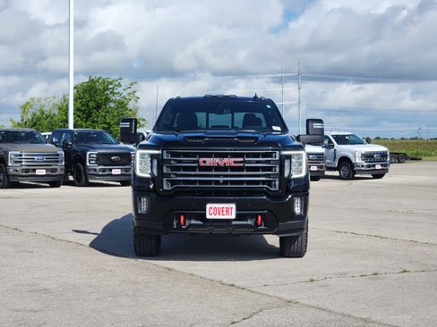 Used 2023 GMC Sierra 2500 AT4 w/ AT4 Premium Plus Package AWD/4WD image 2