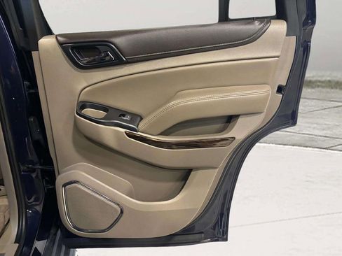 Used 2018 GMC Yukon SLT w/ Premium Edition image 24