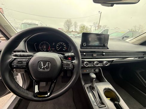 Used 2023 Honda Civic EX image 12