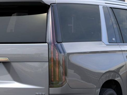 New 2026 Cadillac Escalade ESV Luxury w/ Touring Package AWD/4WD image 11
