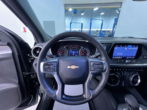 Used 2022 Chevrolet Blazer LT FWD image 15