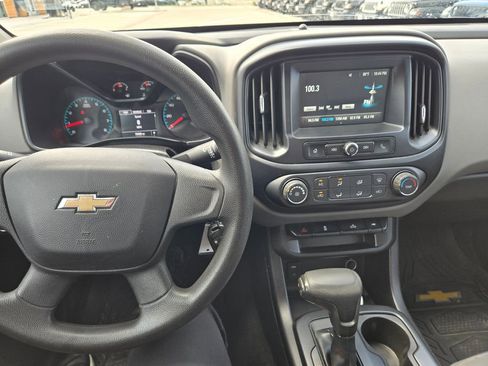 Used 2018 Chevrolet Colorado W/T RWD image 11