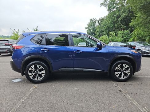 Certified 2023 Nissan Rogue SV w/ SV Premium B Package AWD/4WD image 7