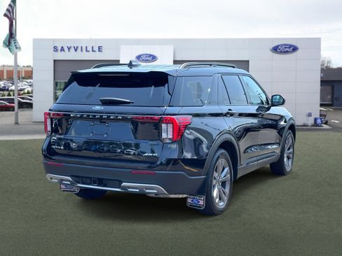 Used 2026 Ford Explorer Active w/ Active Comfort Package AWD/4WD image 5