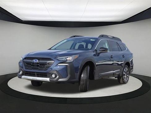 New 2025 Subaru Outback Limited image 3