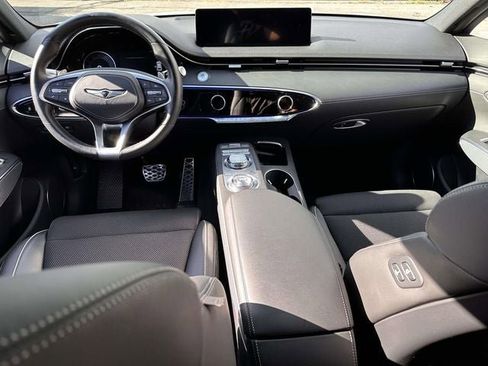 Used 2025 Genesis GV70 3.5T Sport image 21