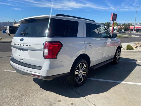 Used 2024 Ford Expedition XLT AWD/4WD image 5