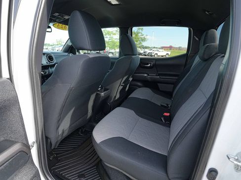 Used 2023 Toyota Tacoma TRD Off-Road AWD/4WD image 19