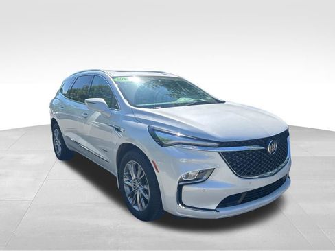Used 2023 Buick Enclave Avenir AWD/4WD image 8
