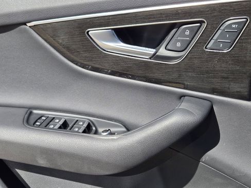 Certified 2023 Audi Q7 2.0T Premium w/ Convenience Package image 26