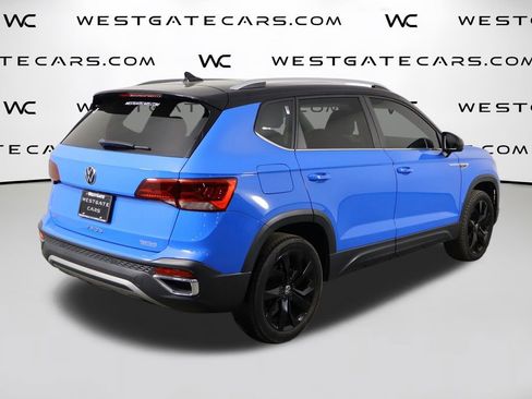 Used 2023 Volkswagen Taos SE w/ Panoramic Sunroof Package image 48