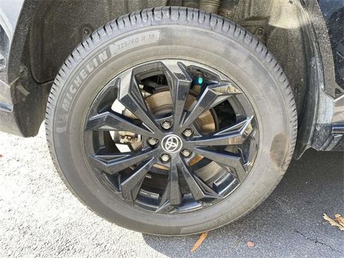 Used 2022 Toyota RAV4 XSE image 8