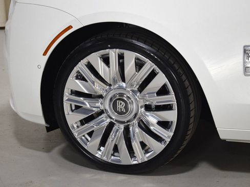 New 2026 Rolls-Royce Ghost Extended Wheelbase AWD/4WD image 16