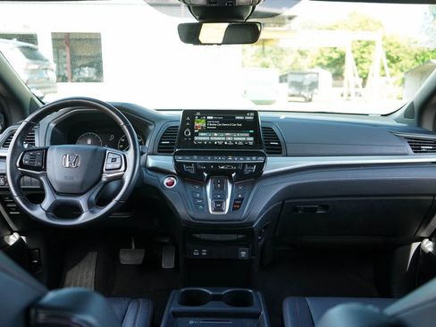 Used 2025 Honda Odyssey Sport-L image 10