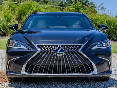 Used 2023 Lexus ES 300h w/ Premium Package FWD image 8