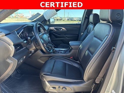 Used 2023 Chevrolet Traverse Premier w/ Redline Edition image 2