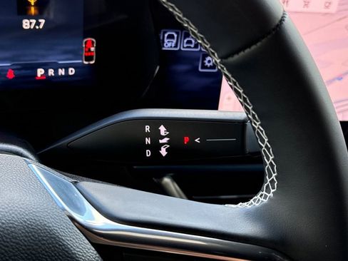 Used 2026 Chevrolet Equinox EV LT FWD image 33