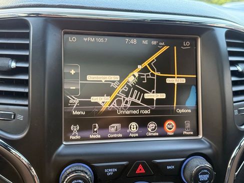 Used 2014 Jeep Grand Cherokee Limited w/ Luxury Group II image 24