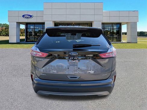 Certified 2023 Ford Edge SEL w/ Convenience Package AWD/4WD image 5