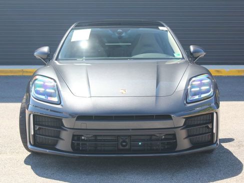 Certified 2025 Porsche Panamera 4 image 11