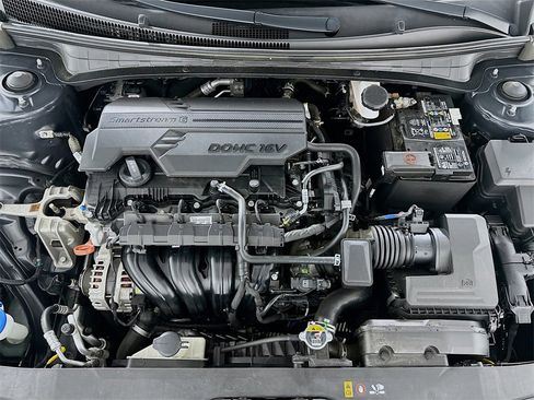 Used 2021 Hyundai Elantra SEL image 30