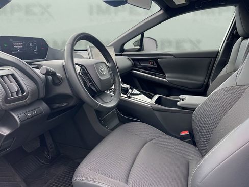 Used 2024 Toyota bZ4X XLE w/ Weather Package image 9