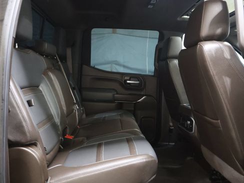 Used 2022 GMC Sierra 1500 Denali w/ Denali Premium Package AWD/4WD image 12