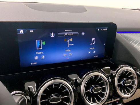New 2026 Mercedes-Benz GLA 250 image 25