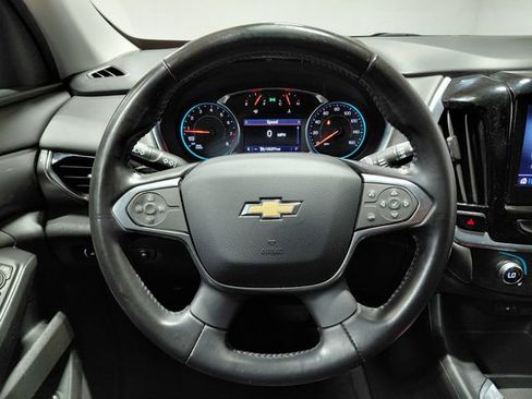 Used 2020 Chevrolet Traverse LT FWD image 25