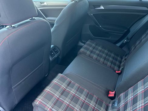 Used 2018 Volkswagen GTI SE FWD image 12