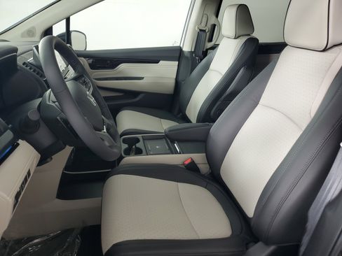 New 2026 Honda Odyssey Elite image 11