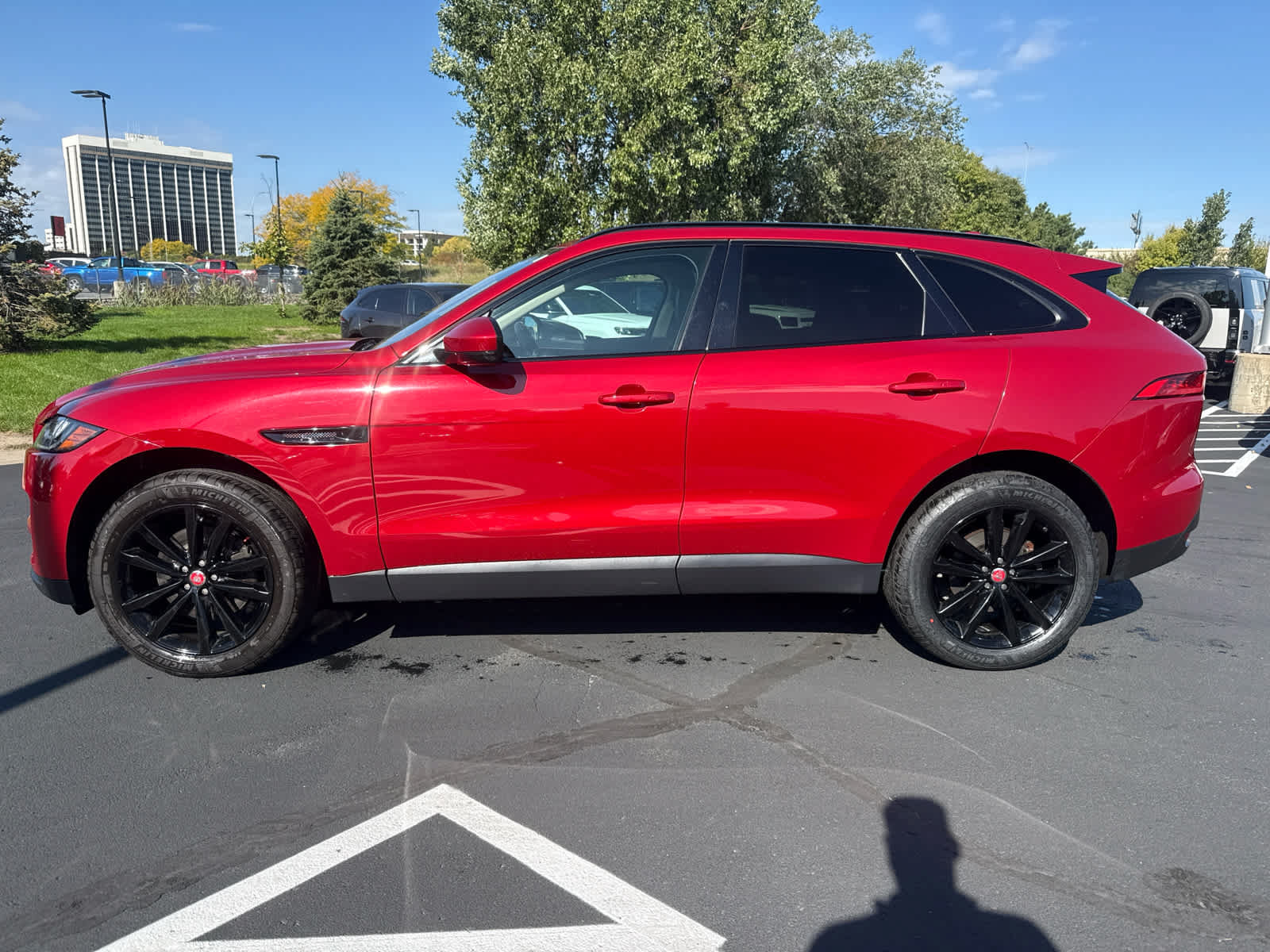 Used 2018 Jaguar F-PACE Prestige AWD/4WD image 2