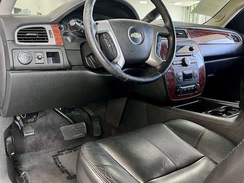 Used 2013 Chevrolet Avalanche LT w/ Texas Edition image 13