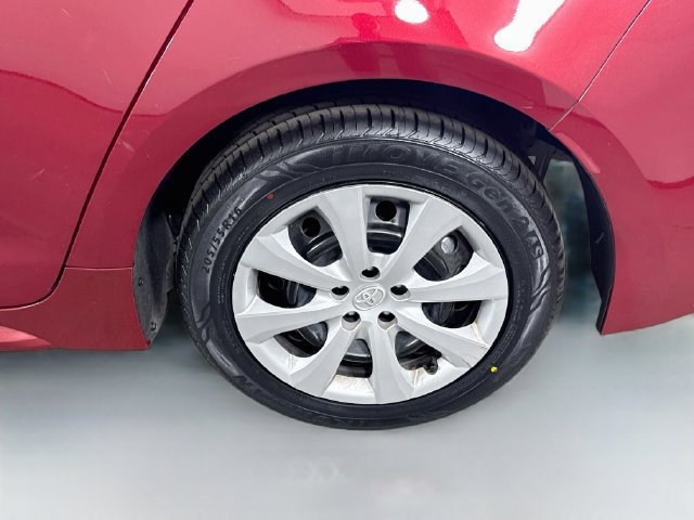Certified 2025 Toyota Corolla LE FWD image 30